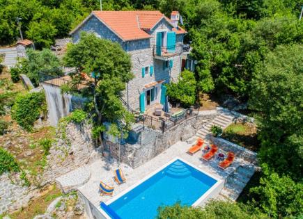 Дом за 840 000 евро в Тивате, Черногория