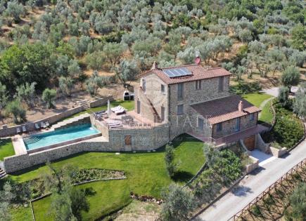 Дом за 2 400 000 евро в Кортоне, Италия