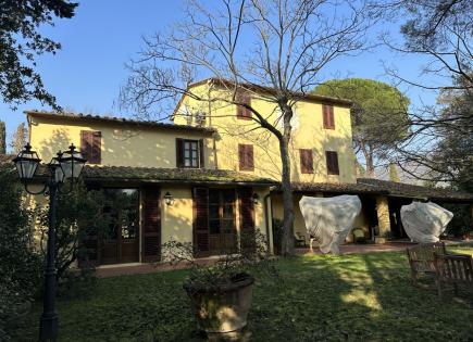 Дом за 1 800 000 евро в Монтекатини-Терме, Италия