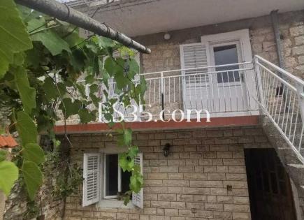 Дом за 322 000 евро в Лепетани, Черногория