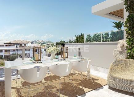 Апартаменты за 365 000 евро в Бенальмадене, Испания