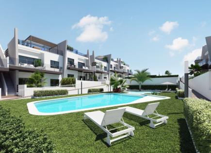 Апартаменты за 175 000 евро в Сан-Мигель де Салинас, Испания