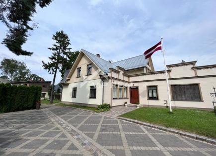 Дом за 3 700 евро за месяц в Юрмале, Латвия
