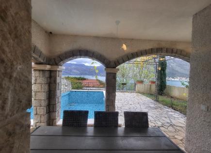Квартира за 460 000 евро в Костанице, Черногория