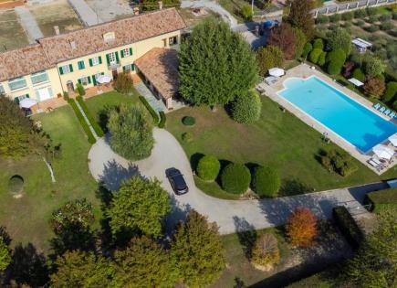 Дом за 2 200 000 евро в Асти, Италия