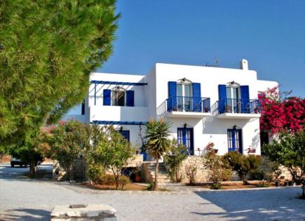 Коммерческая недвижимость за 950 000 евро на Паросе, Греция