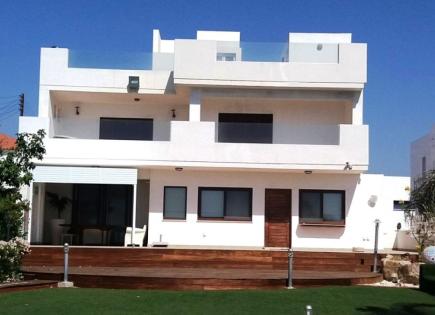 Дом за 2 950 000 евро в Ларнаке, Кипр