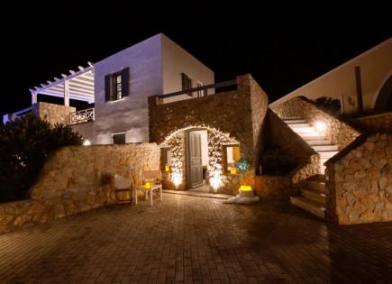 Коммерческая недвижимость за 8 500 000 евро на Тиносе, Греция