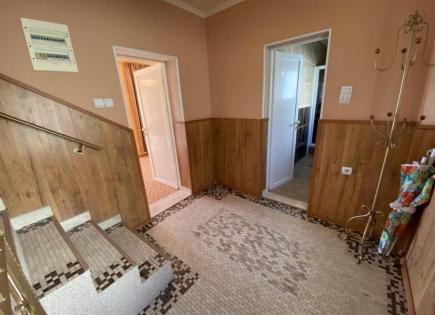 Дом за 420 000 евро в Тивате, Черногория