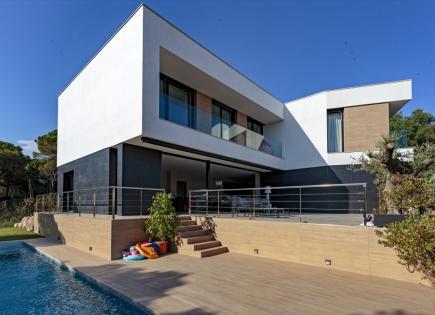Дом за 1 900 000 евро на Коста-Брава, Испания