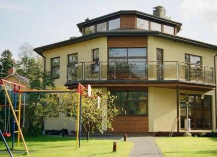 Дом за 1 500 000 евро в Дзинтари, Латвия