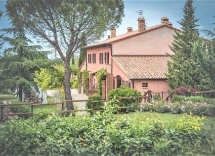 Дом за 1 750 000 евро в Сиене, Италия