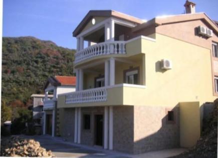 Дом за 450 000 евро в Тивате, Черногория