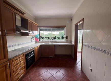 Квартира за 600 евро за месяц в Сантарене, Португалия