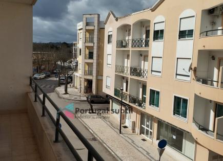 Квартира за 150 000 евро в Томаре, Португалия