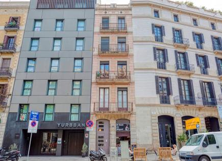 Доходный дом за 2 700 000 евро в Барселоне, Испания