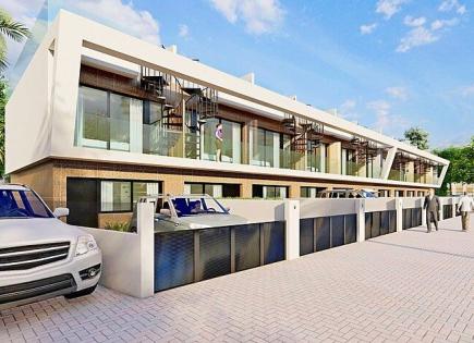 Таунхаус за 221 500 евро в Гран-Алакант, Испания