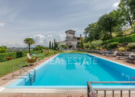 Дом за 1 080 000 евро в Сполето, Италия