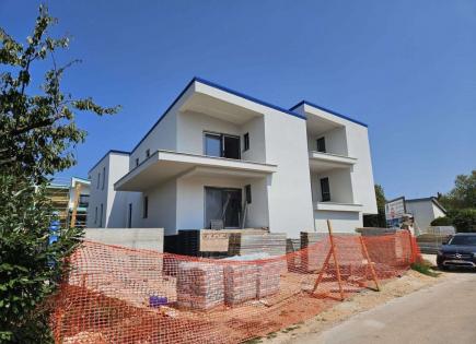 Квартира за 303 500 евро в Умаге, Хорватия