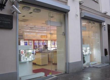 Коммерческая недвижимость за 530 000 евро в Риге, Латвия