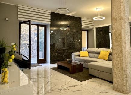 Квартира за 530 000 евро в Порече, Хорватия