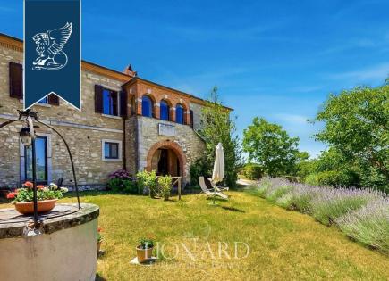 Вилла за 1 250 000 евро в Сиене, Италия