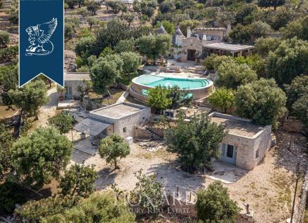 Вилла за 1 950 000 евро в Монополи, Италия