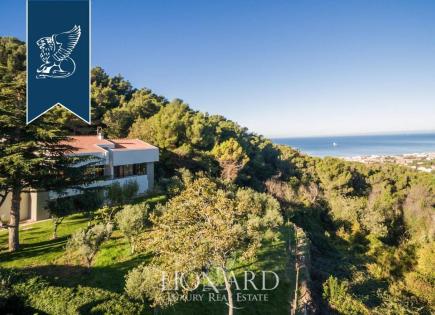 Вилла в Ливорно, Италия (цена по запросу)