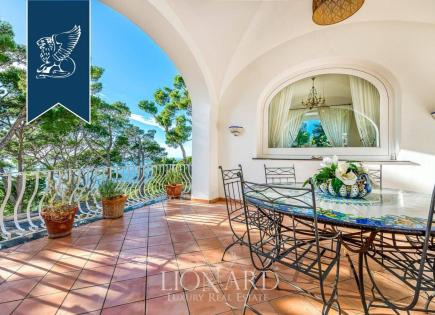 Вилла в Неаполе, Италия (цена по запросу)