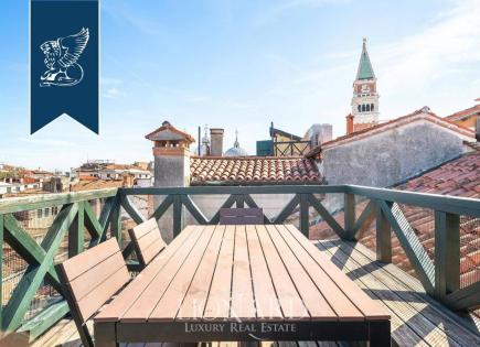 Апартаменты в Венеции, Италия (цена по запросу)