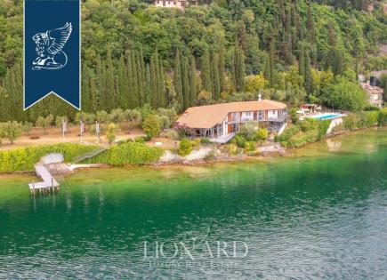 Вилла в Брешии, Италия (цена по запросу)