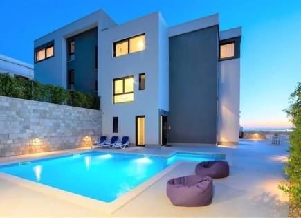 Вилла за 1 375 000 евро в Сплите, Хорватия