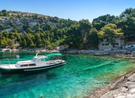 Вилла за 1 500 000 евро на Хваре, Хорватия
