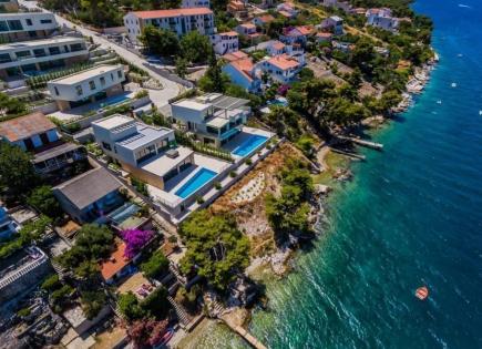 Вилла за 1 350 000 евро на Чиово, Хорватия