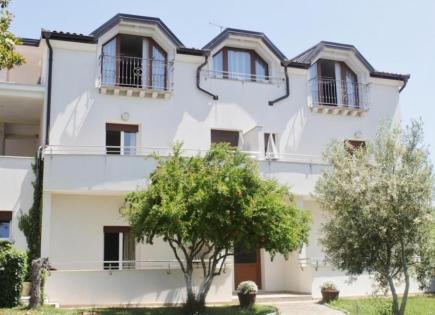 Отель, гостиница за 1 900 000 евро в Умаге, Хорватия