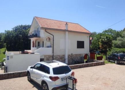 Отель, гостиница за 595 000 евро в Врбнике, Хорватия