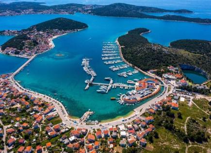 Отель, гостиница за 4 500 000 евро в Рогознице, Хорватия