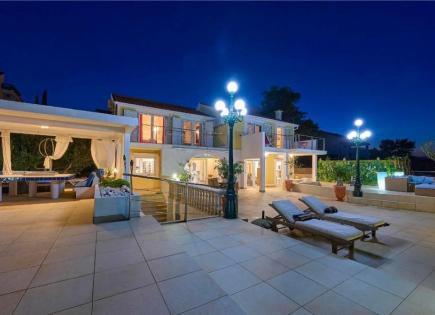 Вилла за 2 700 000 евро на Чиово, Хорватия