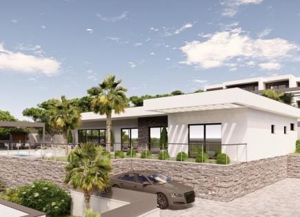 Вилла за 860 000 евро в Цриквенице, Хорватия