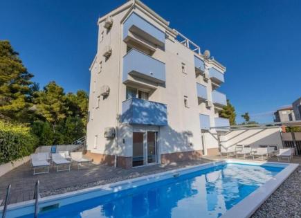 Отель, гостиница за 1 100 000 евро в Подстране, Хорватия