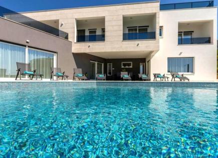 Вилла за 1 800 000 евро в Сплите, Хорватия