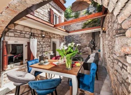 Отель, гостиница за 3 635 000 евро в Ровини, Хорватия