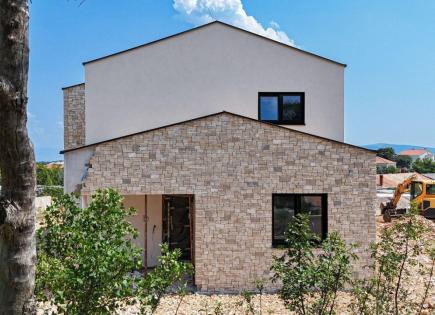 Вилла за 830 000 евро в Врбнике, Хорватия