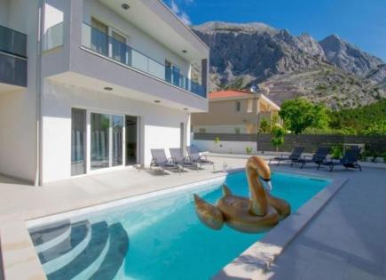 Вилла за 690 000 евро в Башка-Воде, Хорватия