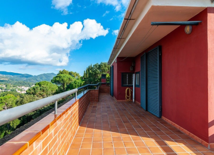 Дом за 450 000 евро в Барселоне, Испания