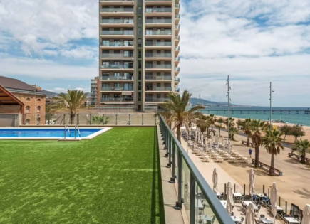 Квартира за 695 000 евро в Бадалоне, Испания