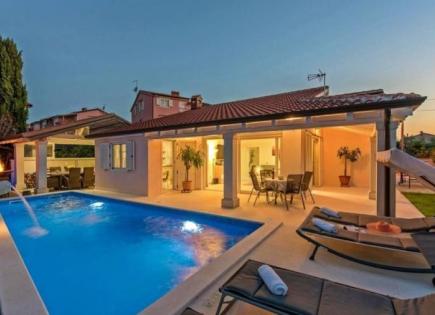 Вилла за 520 000 евро в Порече, Хорватия