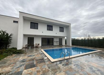 Вилла за 520 000 евро в Ровини, Хорватия