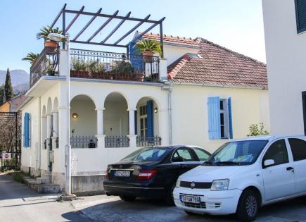 Дом за 472 000 евро в Тивате, Черногория