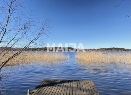 Коттедж за 225 000 евро в Холлола, Финляндия